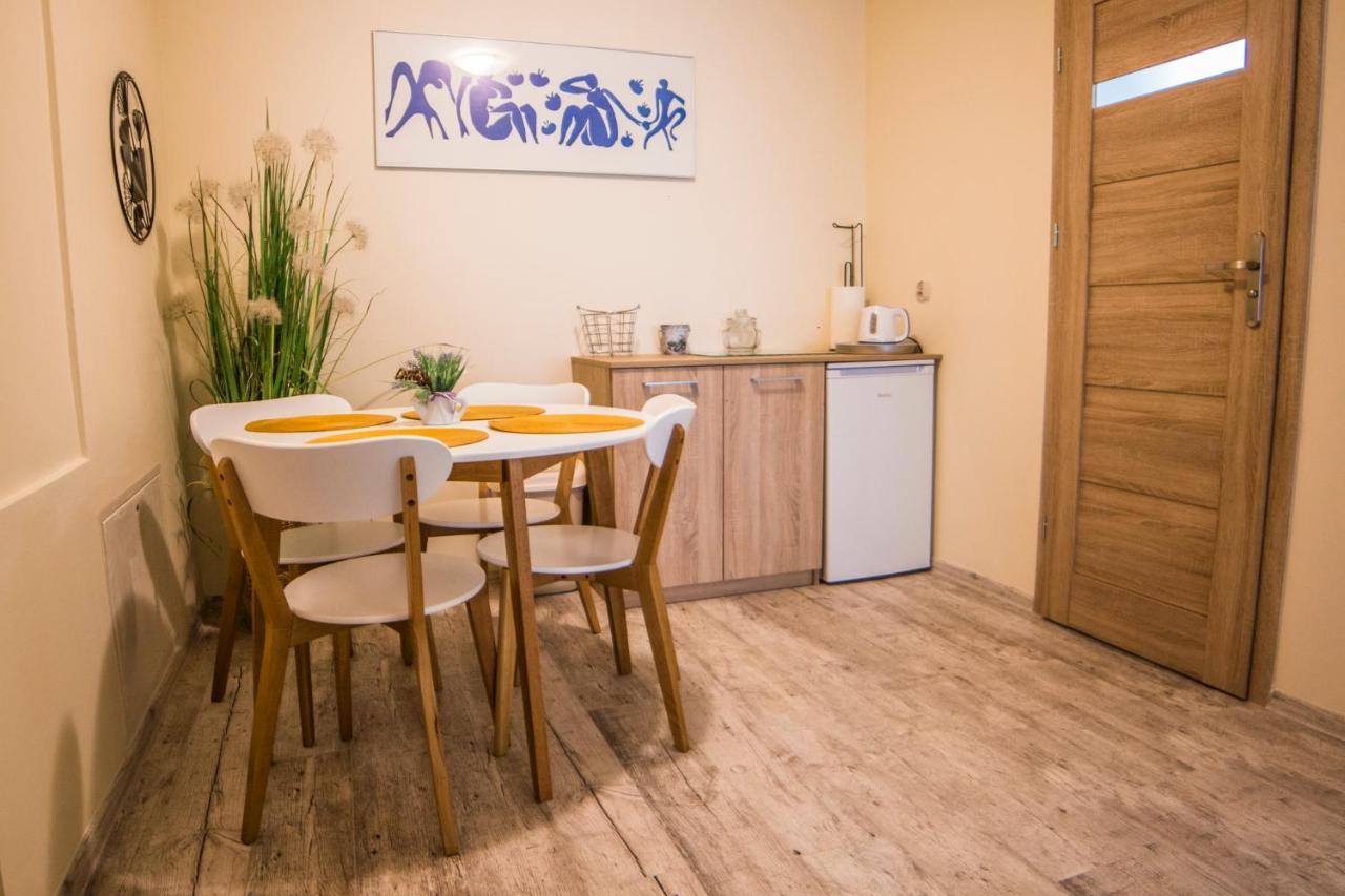 Noclegi Fregata - Pokoje Goscinne W Solinie 661-459-339 Solina  Εξωτερικό φωτογραφία